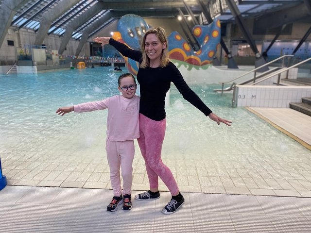 Learn to swim student Penny and her Mum Cassandra at Cook + Phillip Park Pool